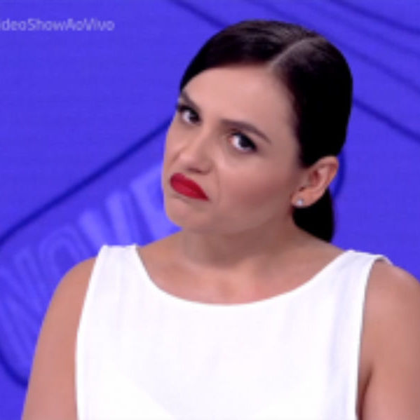 Monica Iozzi "corrige" Globo e provoca polêmica nas redes sociais