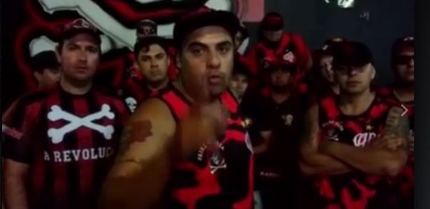 Torcedores ameaçam atacante do Atlético-PR