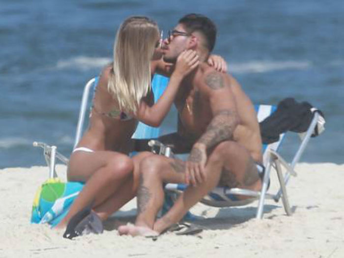 Lucas Lucco é flagrado aos beijos com modelo em praia (Crédito: Cristiana Silva)