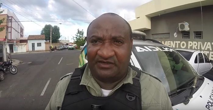 Policial realizou apreensão de acusado (Crédito: Reprodução/TV Meio Norte)