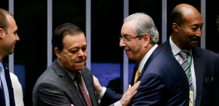 Eduardo Cunha com Jovair Arantes (esq.) na Câmara, nessa sexta (15)