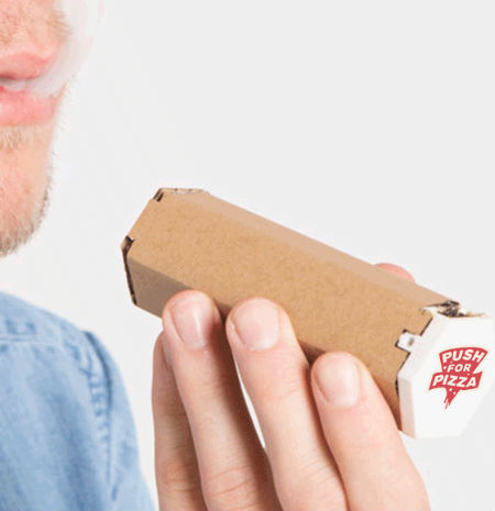 Marca transforma caixa de pizza em cachimbo para maconha