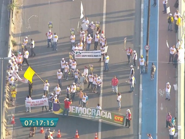 Manifestantes em São Paulo (Crédito: Reprodução)