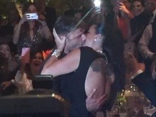 Empresária paga US$ 180 mil dólares por beijo de Ricky Martin;vídeo