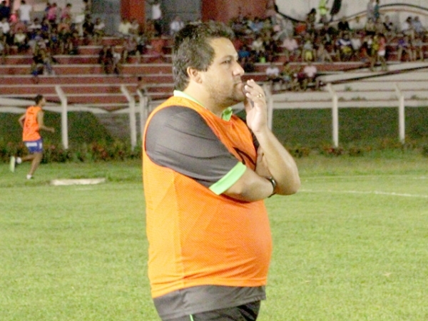 Marchiori, técnico do Cuiabá, foi ameaçado pelo atacante Igor (Crédito: Reprodução)