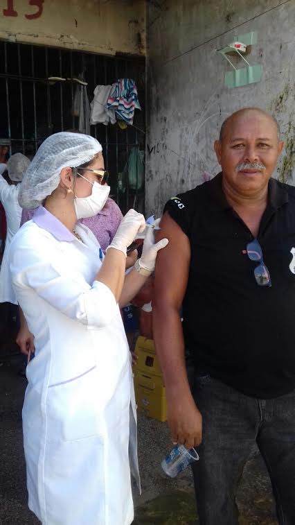 Detentos são vacinados contra H1N1