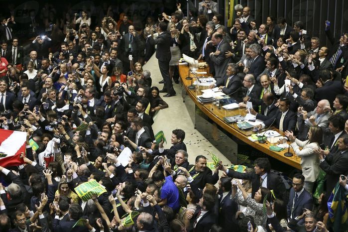 Câmara aprova abertura de impeachment de Dilma (Crédito: Agência Brasil )