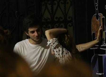 Chay Suede e jovem
