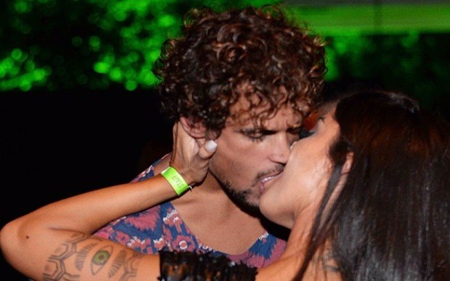 Felipe Roque e Aline Riscado