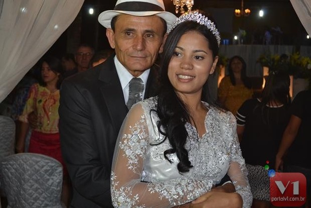 Stefhany e seu marido (Crédito: Portal V1)