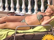 Sheila Mello posta foto de biquíni no Instagram: 'Venha, astro rei'