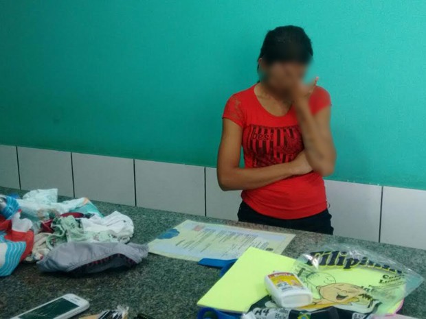 Mulher presa em flagrante (Crédito: Divulgação/Sinpoljuspi)