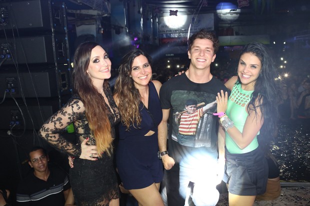 Famosos no baile da favorita (Crédito: Reginaldo Teixeira )