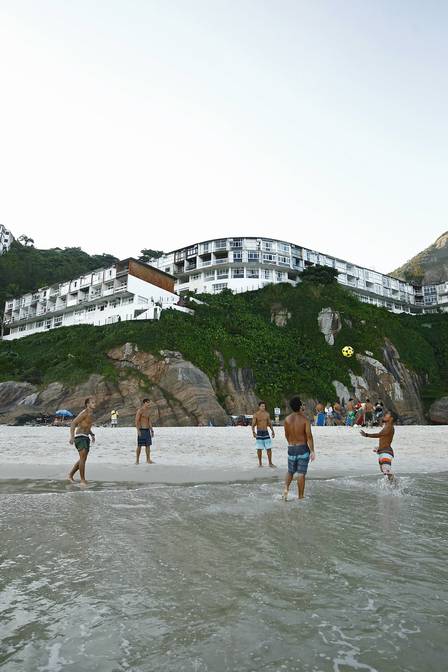 Famosos em praia do Rio de Janeiro (Crédito: Cristiana Silva)