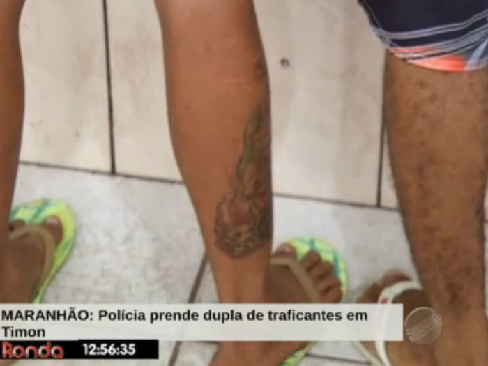 Acusado tem palhaço tatuado em uma das pernas (Crédito: Reprodução TV Meio Norte)