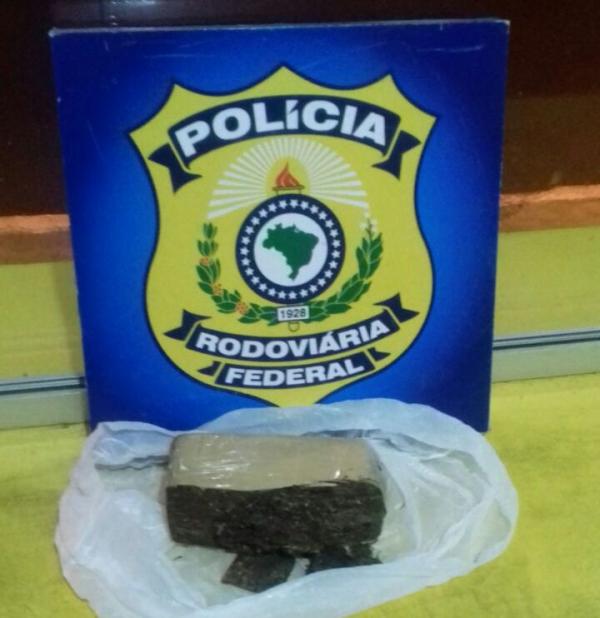 Droga apreendida com os dois jovens em Floriano
