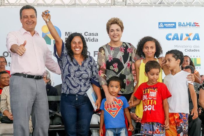 Dilma durante entrega de casas (Crédito: Agência Brasil )