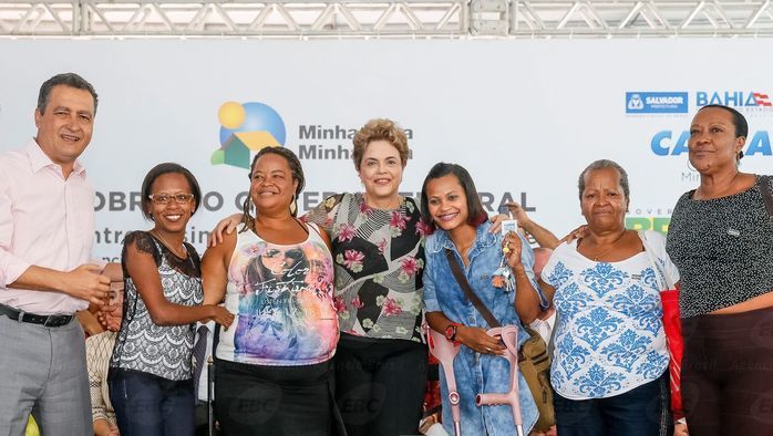 Dilma durante entrega de casas (Crédito: Agência Brasil )