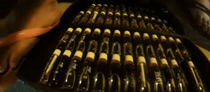 Perfumes roubados pelos dois acusados (Crédito: Reprodução/ TV Meio Norte)
