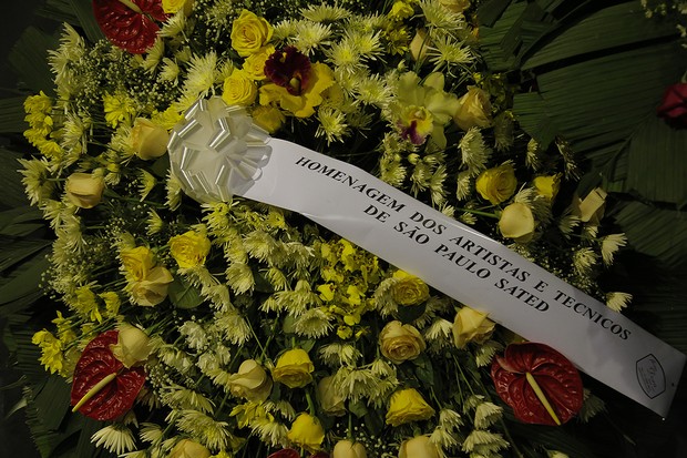 Familiares e amigos velam corpo do ator Umberto Magnani em SP (Crédito: Ego)