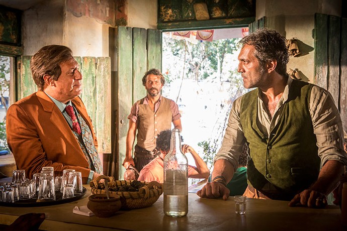 Afrânio e Santo se enfrentam no bar do Chico Criatura