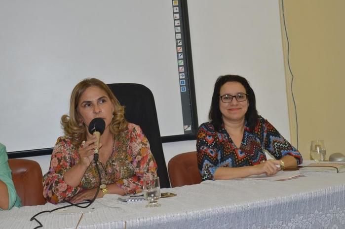 Discussão sobre violência contra mulher