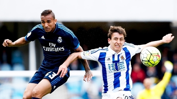Brasileiro Danilo (esq) em ação pelo Real Madrid contra a Sociedad