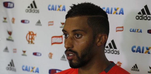 Zagueiro Cesar Martins lidera a barca de jogadores que deixarão o Flamengo nesse 2º semestre