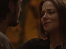 Lili dá um fora em Rafael para ficar com Germano: