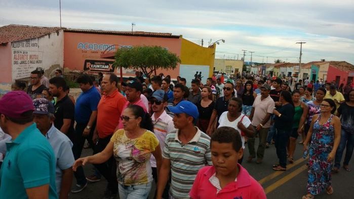 Velório e sepultamento foram marcados por emoção (Crédito: Reprodução)