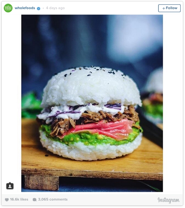 Sushi em formato de hamburguer (Crédito: Reprodução)