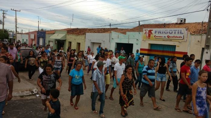 Velório e sepultamento foram marcados por emoção (Crédito: Reprodução)