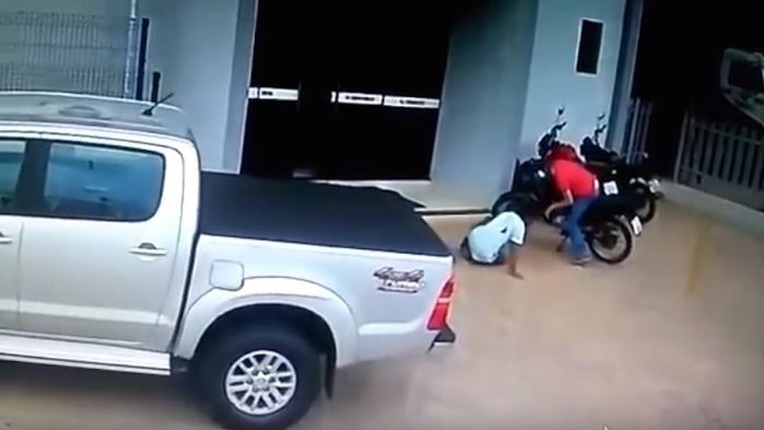 Assaltantes mortos em ação (Crédito: Reprodução)