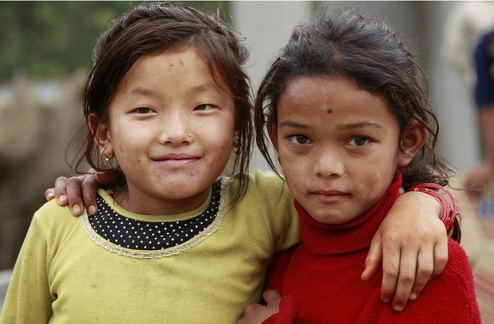 Crianças são vendidas no Nepal (Crédito: Reprodução)