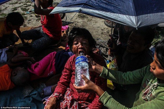 Crianças são vendidas no Nepal (Crédito: Reprodução)