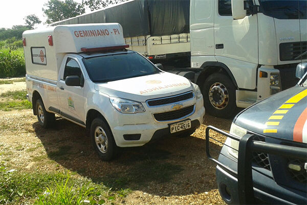 Ambulância retida pela PRF na BR-316