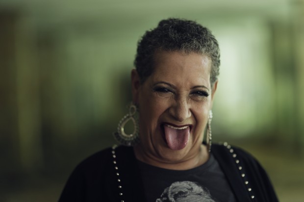 Dona Geralda bem moderninha (Crédito: Ego)