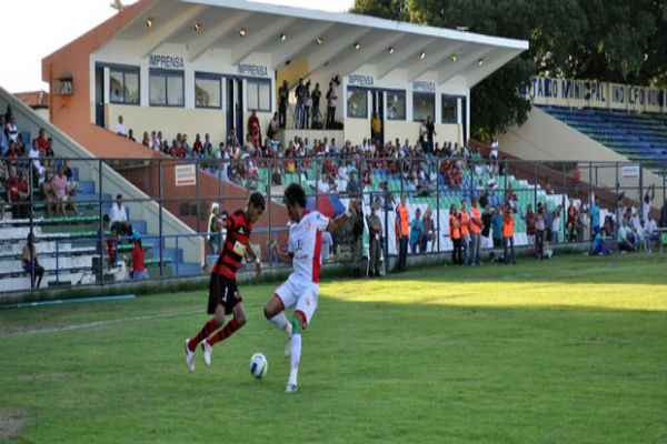 Estádio Lindolfo Monteiro (Crédito: Reprodução)