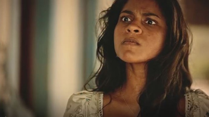 Santo larga tudo e corre para impedir casamento de Tereza (Crédito: Reprodução)