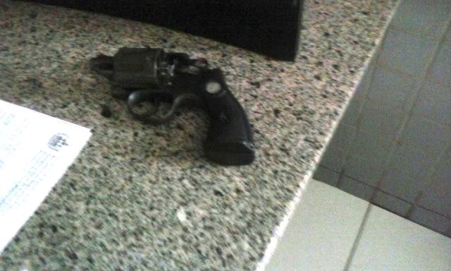 Polícia apreende drogas e armas com menores infratores em José de Freitas (Crédito: Divulgação )