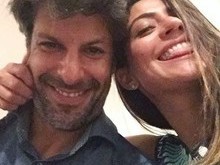 Carol Castro posta 1ª foto com novo namorado e ele se declara