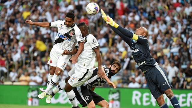Vasco vence Botafogo por 1 a 0 no Maracanã