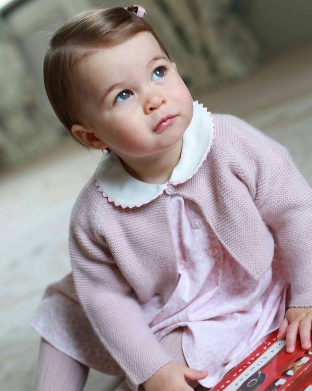 Princesa Charlotte, filha mais nova de Kate Middleton e do príncipe William (Crédito: Reprodução)
