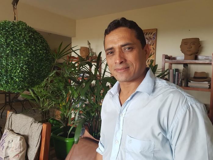 Airton Olliveira um artista Coizanossa