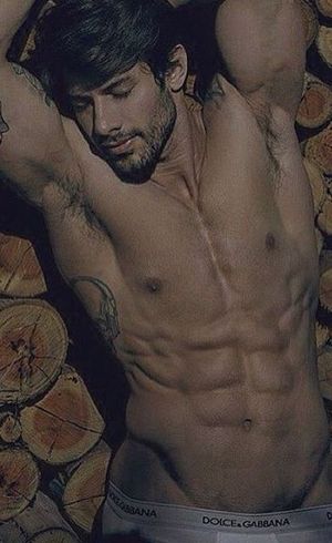 Ex-BBB Renan Oliveira