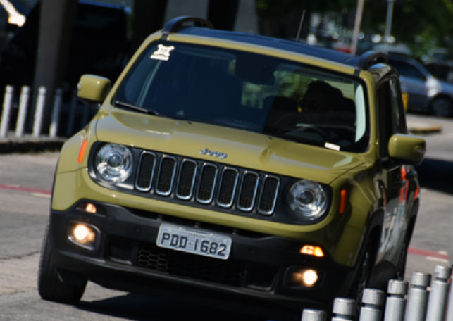 Jeep chama 24.599 unidades do Renegade para recall