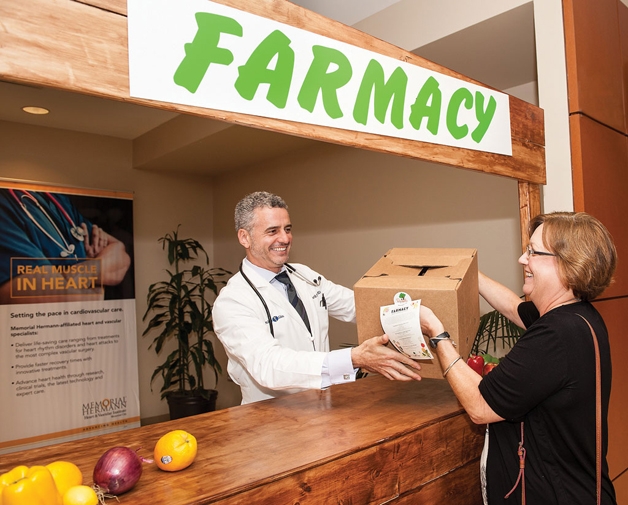Médico cria farmácia (Crédito: Reprodução)