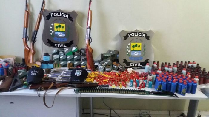 Armas e munições apreendidas em Inhuma