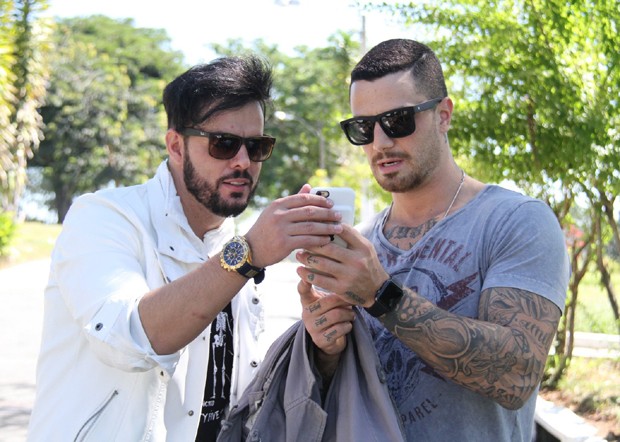 Felipe Titto vive personagem gay: "Um amor igual a qualquer outro" (Crédito: Reprodução)