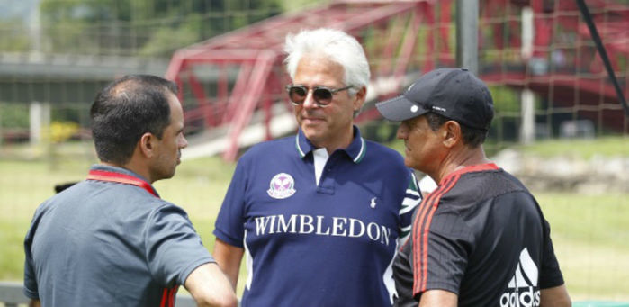 Flávio Godinho (frente), Rodrigo Caetano e Muricy Ramalho no Flamengo (Crédito: Flamengo)